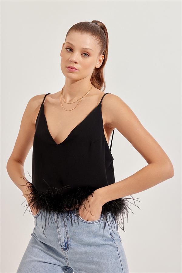 BLACK FEATHER TOP