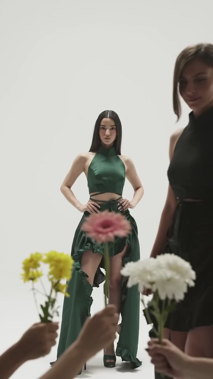 Black tafteh top and skirt set – video
